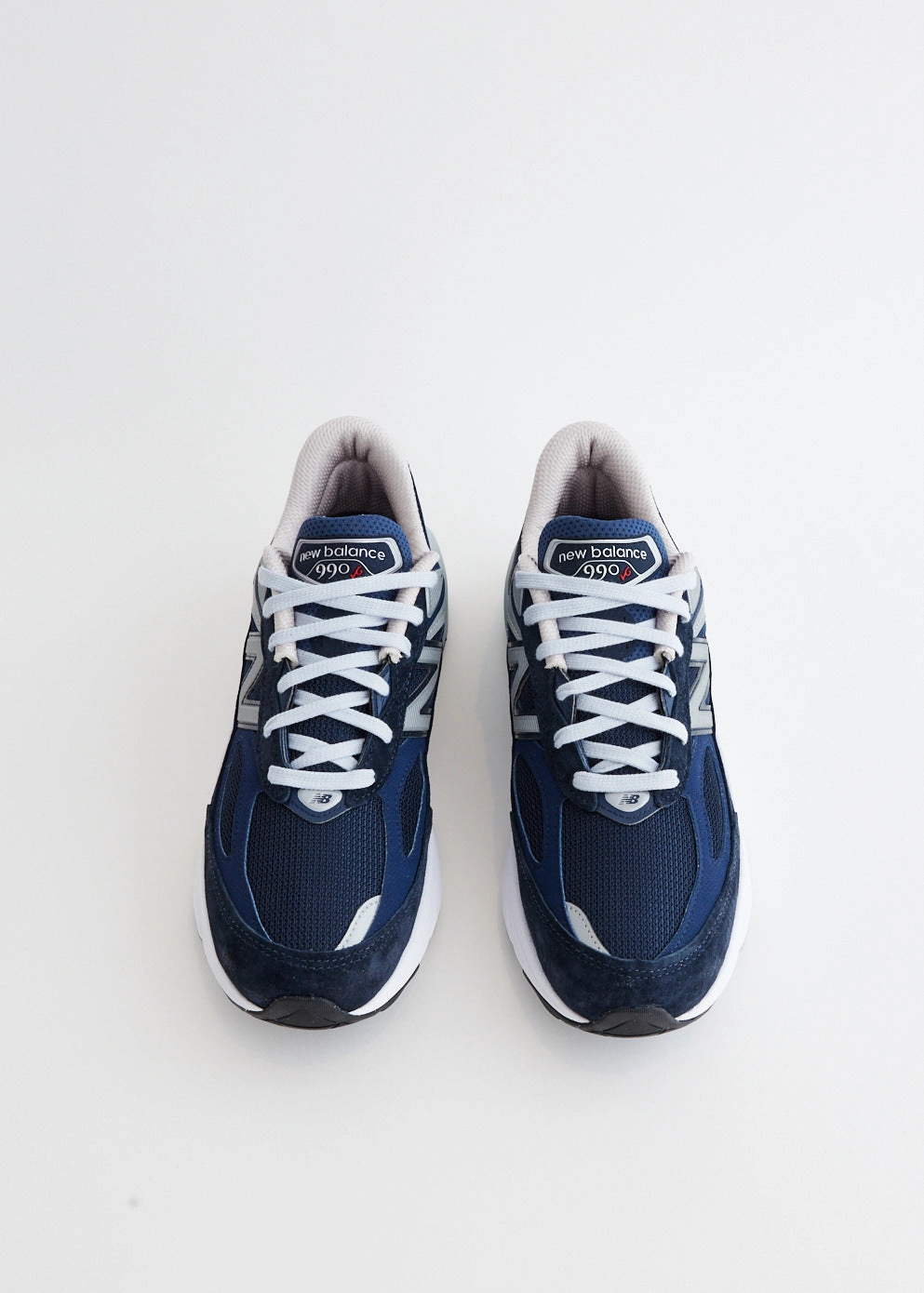 990v6 'Navy' Sneakers
